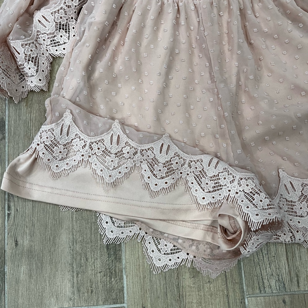 Lulus Elegant Blush Pink Long Sleeve Short Romper Size Small - Picture 5 of 6